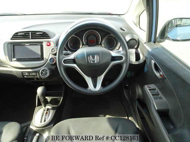 
								2013 HONDA FIT 13G SMART SELECTION full									