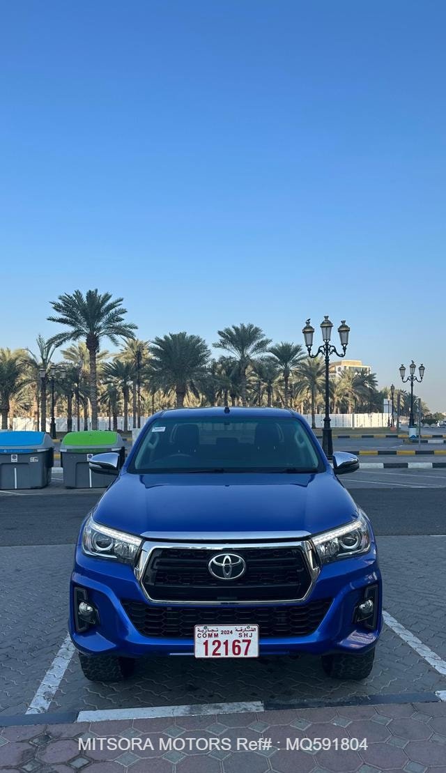 2016 TOYOTA HILUX SR5