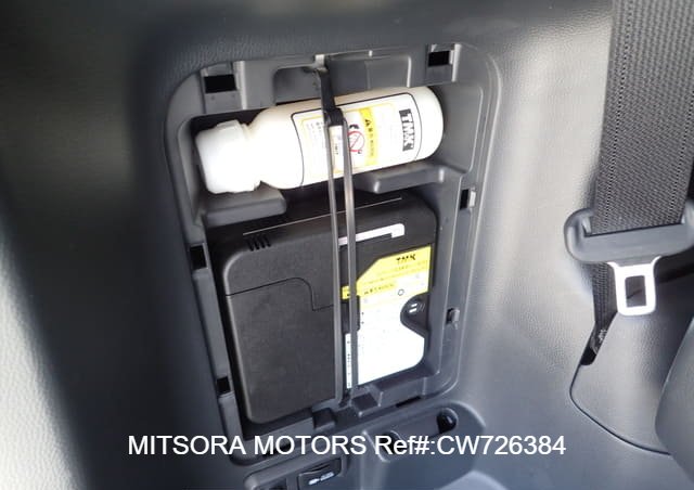 
								2022 TOYOTA NOAH HYBRID G full									