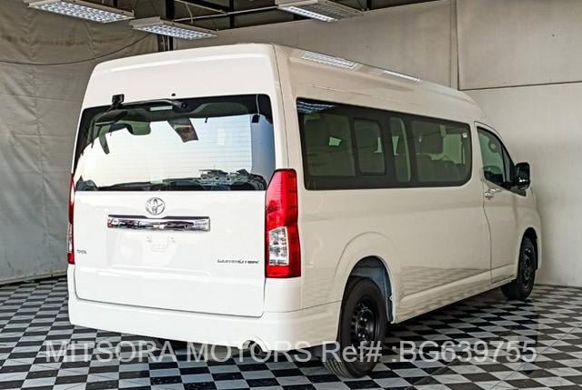 2026 Toyota Hiace Commuter