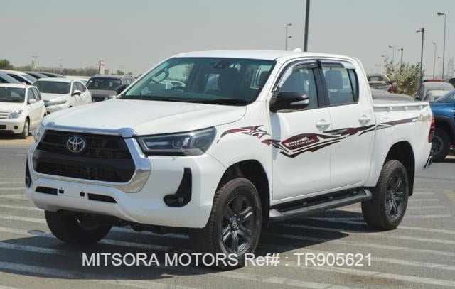 2023 TOYOTA HILUX SR5