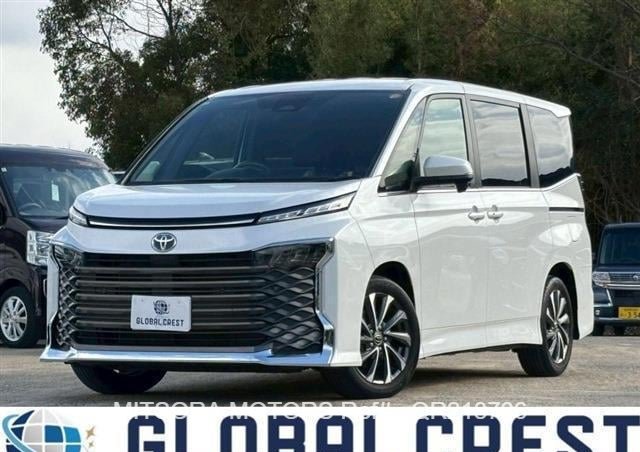 2023 TOYOTA VOXY PEARL
