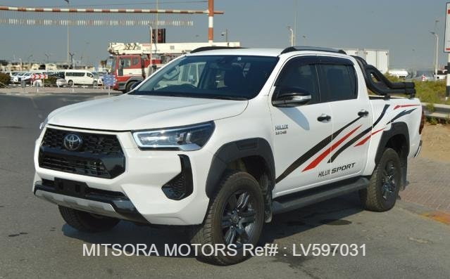 2024 TOYOTA HILUX DOUBLE CABIN