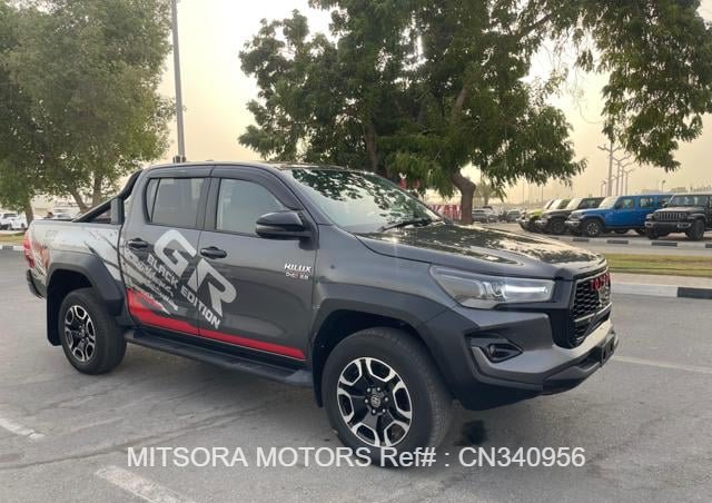 2024 TOYOTA HILUX DUAL CABIN PICKUP