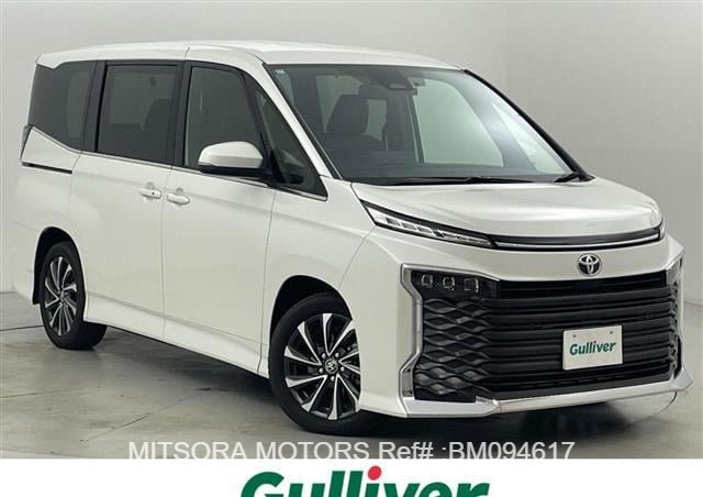 2024 TOYOTA VOXY PEARL