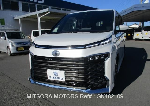 2025 TOYOTA VOXY