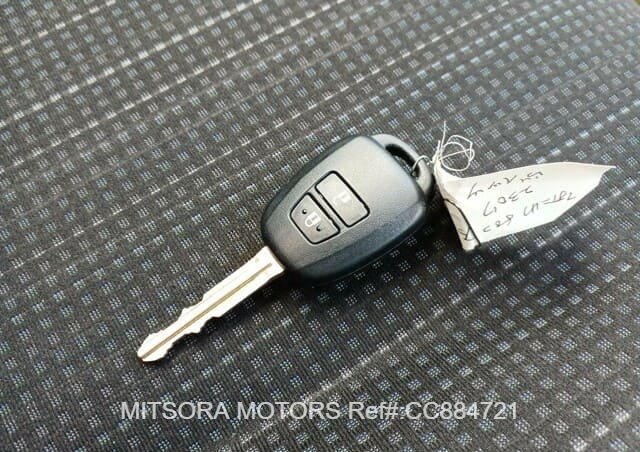 
								2017 TOYOTA VITZ F full									