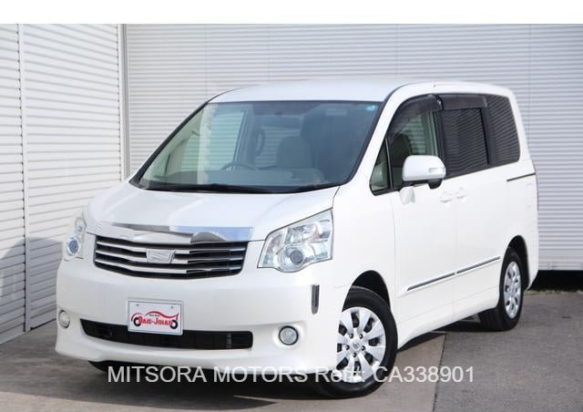 2013 TOYOTA NOAH