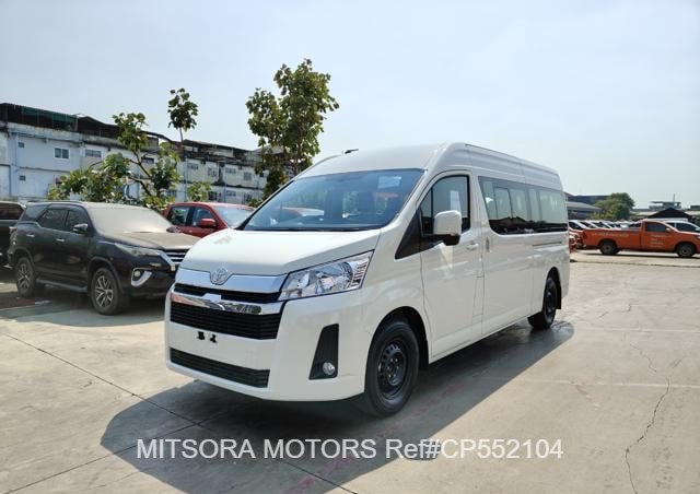 2026 TOYOTA HIACE COMMUTER 2.8 AT