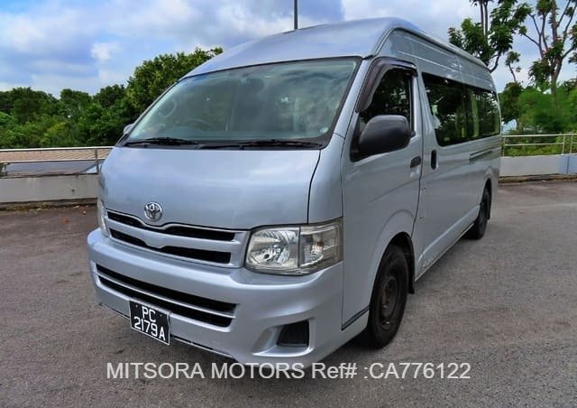 2013 TOYOTA HIACE VAN HIROOF AUTO (14 SEATER)
