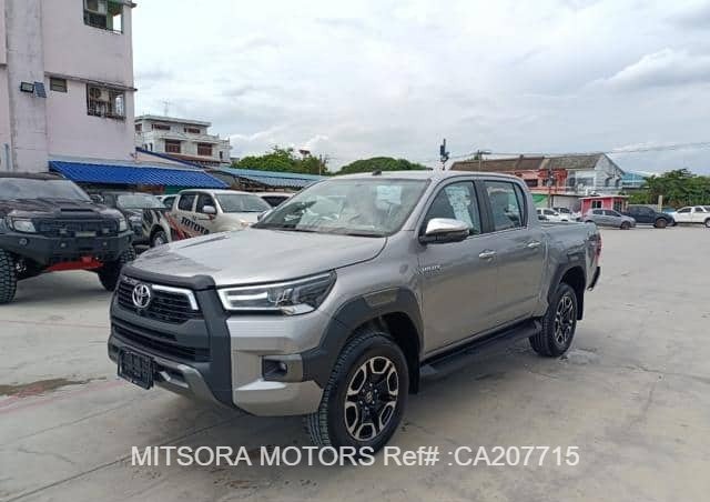 2024 TOYOTA HILUX 2.8