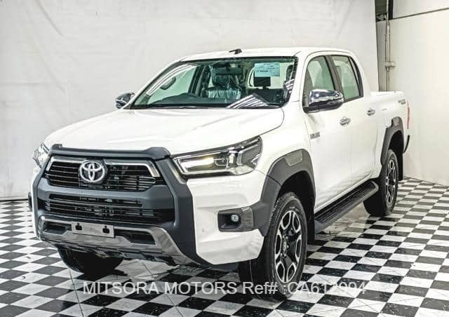 2025 TOYOTA HILUX 2.4