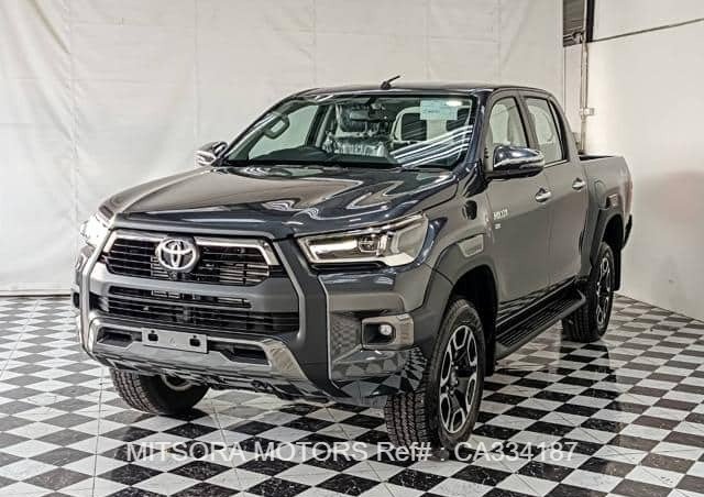 2025 TOYOTA HILUX 2.8