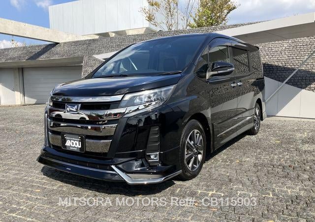 2018 TOYOTA NOAH SI