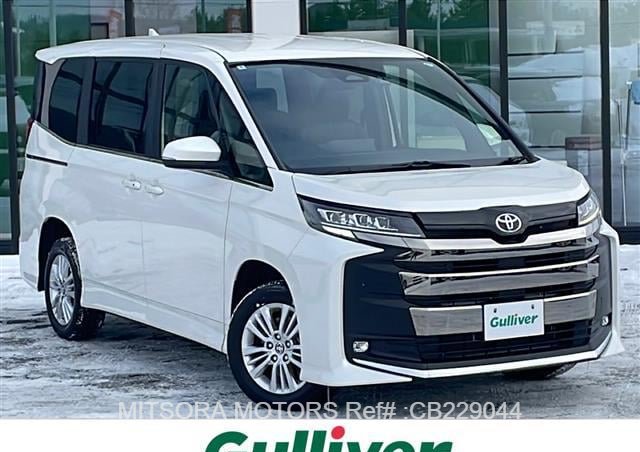 2025 TOYOTA NOAH