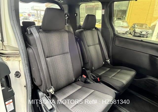 
								2020 TOYOTA VOXY ZS2 full									