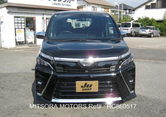 
								2021 TOYOTA VOXY 2.0ZSIII full									