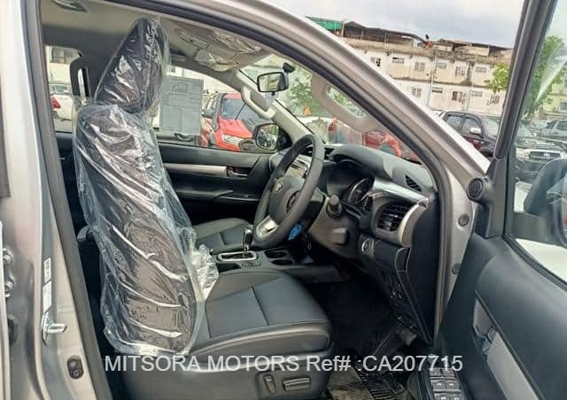 
								2024 TOYOTA HILUX 2.8 full									