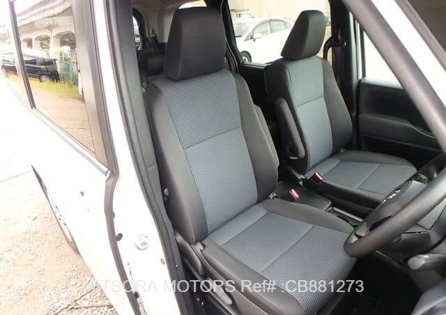 
								2024 TOYOTA NOAH HYBRID X full									