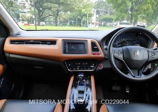 
								2015 HONDA VEZEL full									