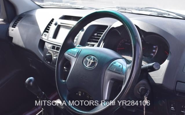 
								2014 TOYOTA HILUX full									