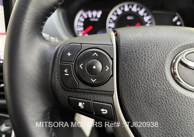 
								2015 TOYOTA VOXY full									