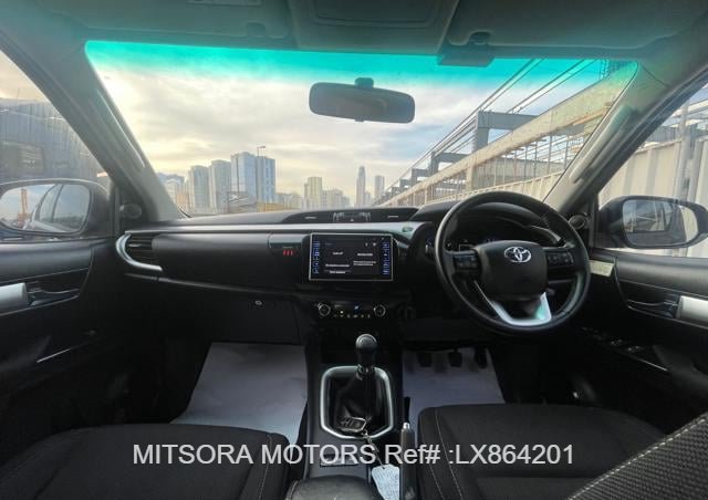 
								2018 TOYOTA HILUX TRUNK COVER full									