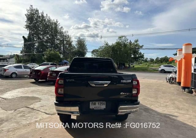 
								2020 TOYOTA HILUX 2.4 E REVO DOUBLE CAB full									