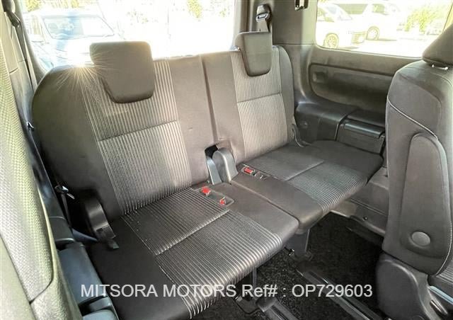 
								2020 TOYOTA VOXY full									