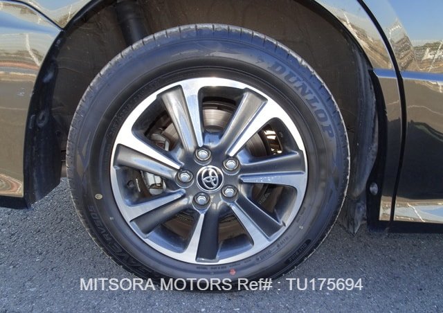 
								2021 TOYOTA VOXY ZS full									