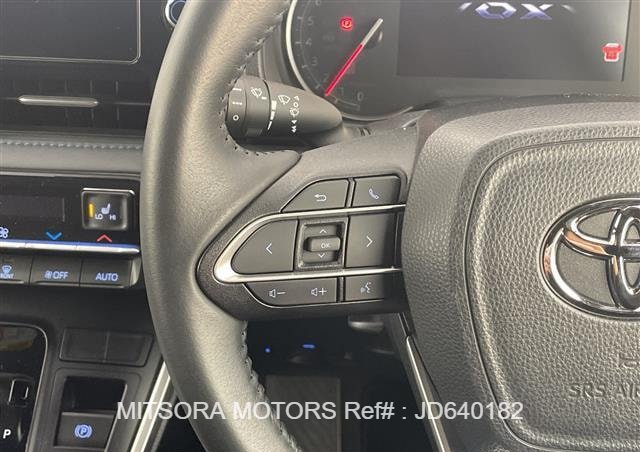 
								2023 TOYOTA VOXY BLACK full									