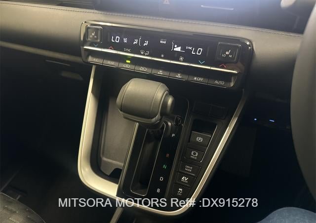 
								2024 TOYOTA VOXY 0179019 full									