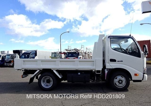 
								2018 HINO DUTRO DUMP TRUCK full									