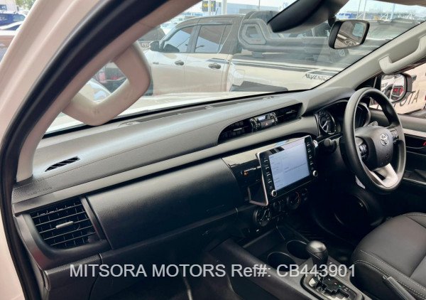 
								2023 TOYOTA HILUX full									