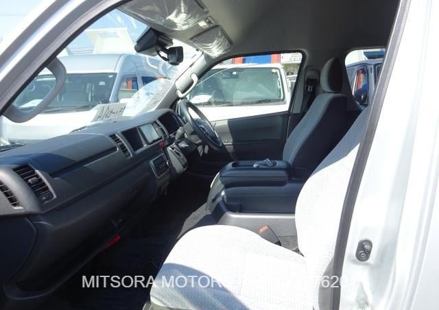 
								2024 TOYOTA HIACE COMMUTER full									