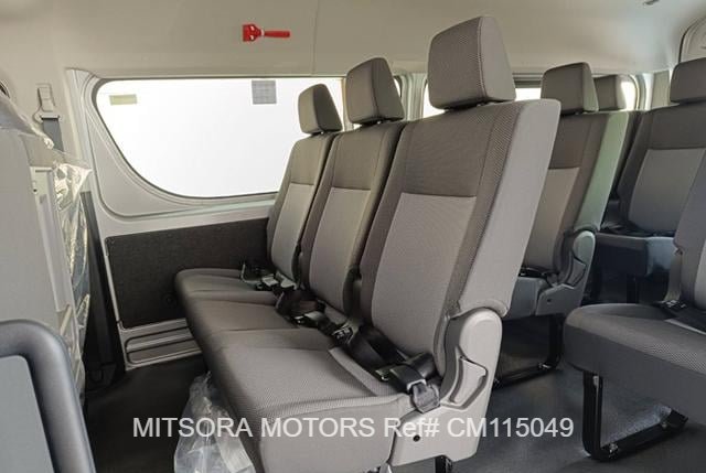 
								2026 TOYOTA HIACE COMMUTER 2.8 AT full									