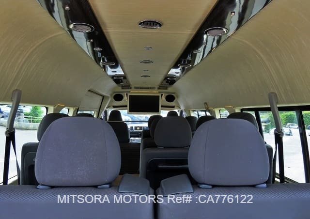 
								2013 TOYOTA HIACE VAN HIROOF AUTO (14 SEATER) full									