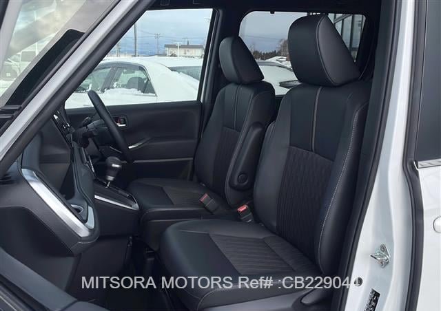 
								2025 TOYOTA NOAH full									