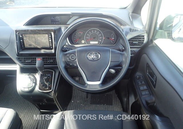 
								2021 TOYOTA NOAH X (4WD) full									