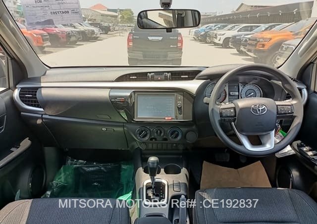 
								2023 TOYOTA HILUX 2.4 full									
