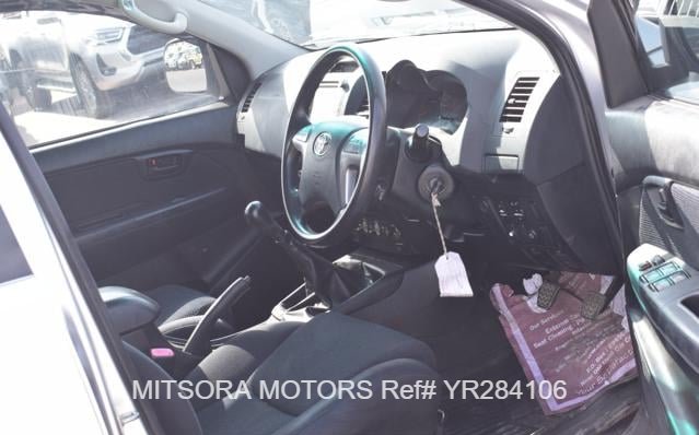 
								2014 TOYOTA HILUX full									