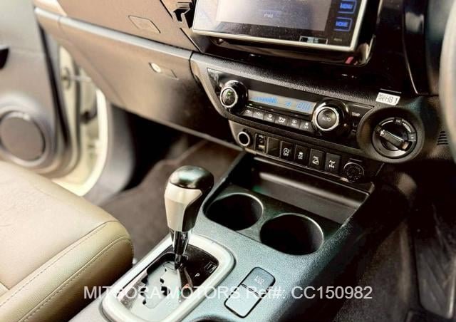 
								2015 TOYOTA HILUX 2.8 full									