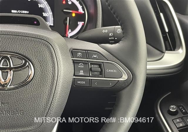 
								2024 TOYOTA VOXY PEARL full									