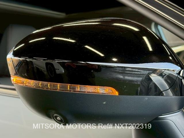 
								NISSAN X-TRAIL G E-4ORCE Grey full									