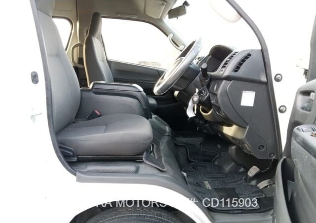 
								2018 TOYOTA HIACE COMMUTER full									