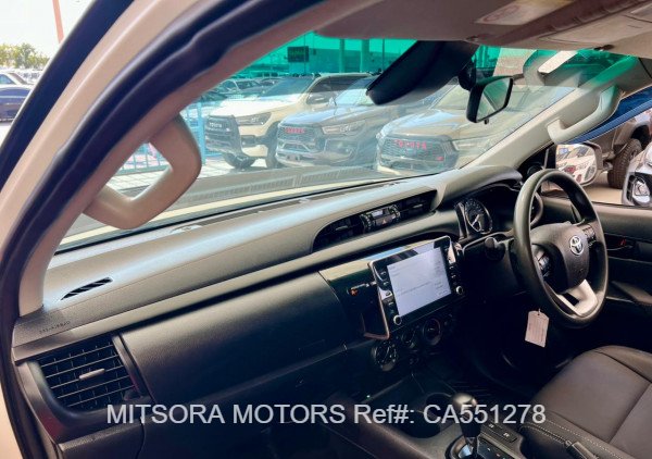 
								2021 TOYOTA HILUX full									