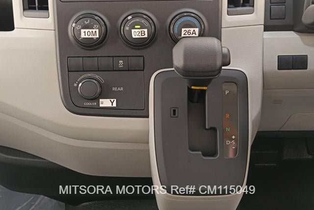 
								2026 TOYOTA HIACE COMMUTER 2.8 AT full									