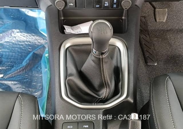 
								2025 TOYOTA HILUX 2.8 full									