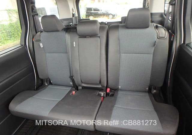 
								2024 TOYOTA NOAH HYBRID X full									