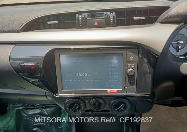 
								2023 TOYOTA HILUX 2.4 full									